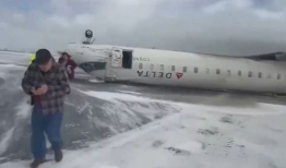 飞机事故视频,飞机事故现场还原，揭秘事故瞬间